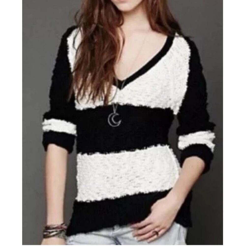 Free People's Women Oversized Striped V-Neck Loose Knit Sweater Size XS